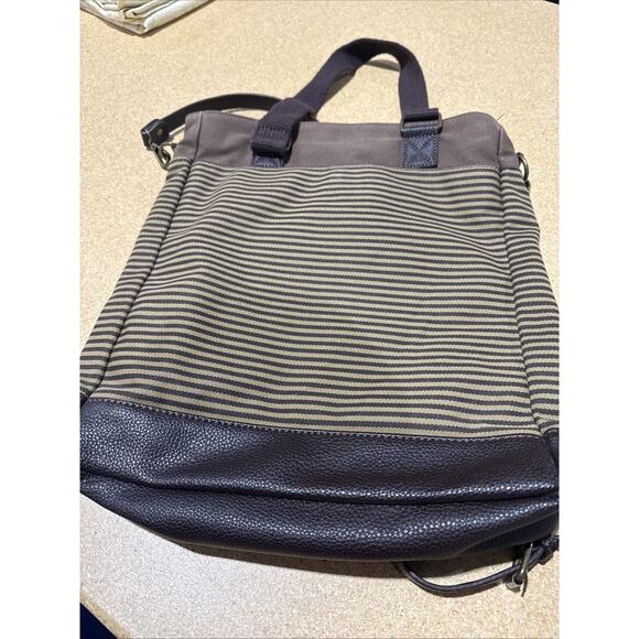 Chala Fox Tote Crossbody Bag – Appliqué Canvas & Faux Leather – Great Shape - Picture 7 of 10